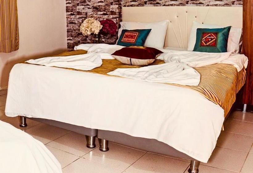 Hotel White Palace Apart  Old City