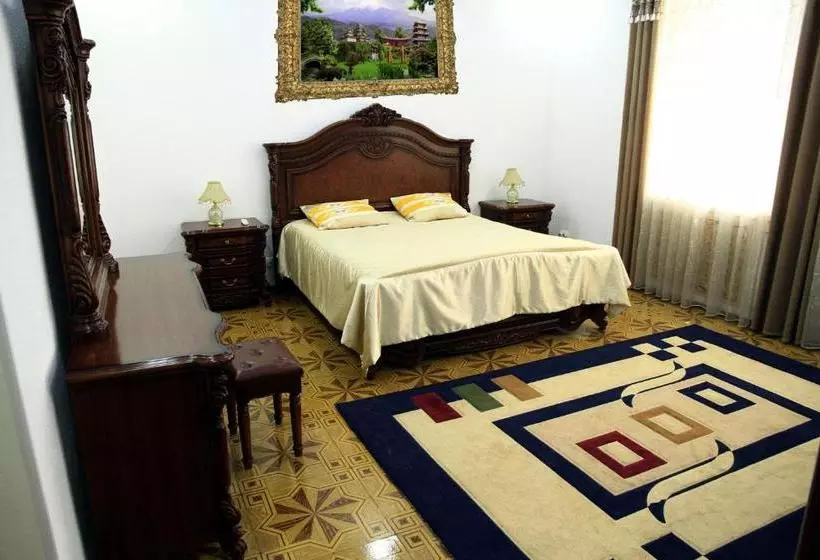 Yellow Hostel Dushanbe