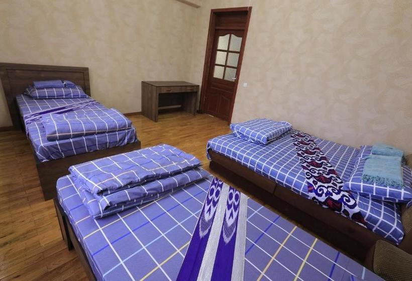 Yellow Hostel Dushanbe