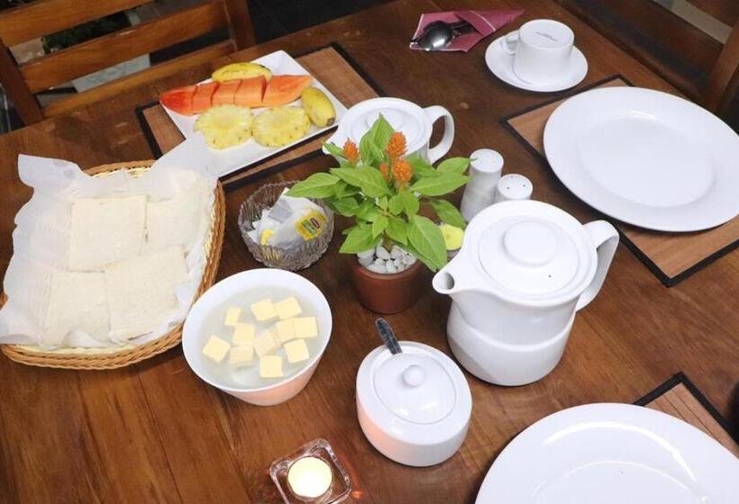 پانسیون Ryan Residence & Restaurant