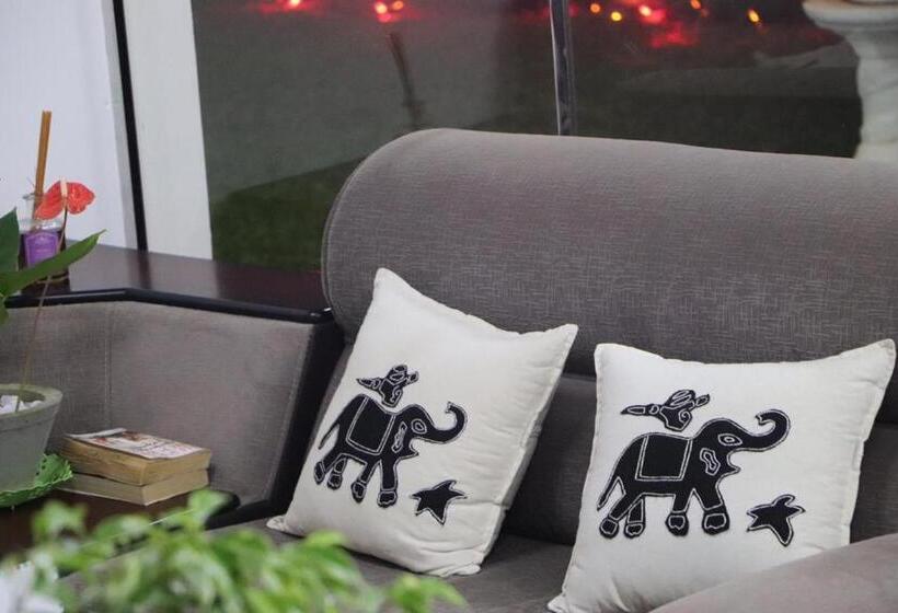 پانسیون Ryan Residence & Restaurant