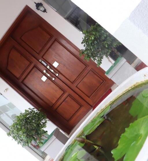 پانسیون Ryan Residence & Restaurant