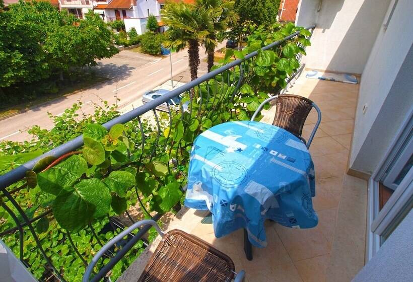 Apartments Romano 1099