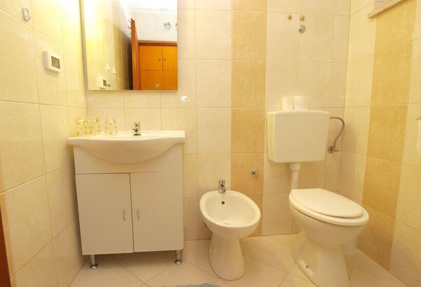 Apartments Romano 1099