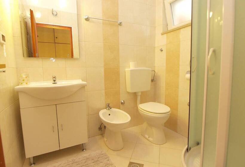 Apartments Romano 1099