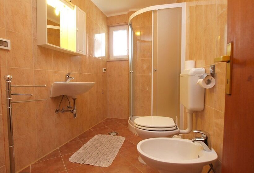 Apartments Romano 1099