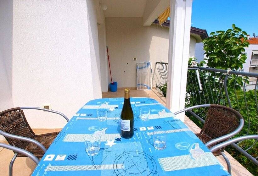 Apartments Romano 1099