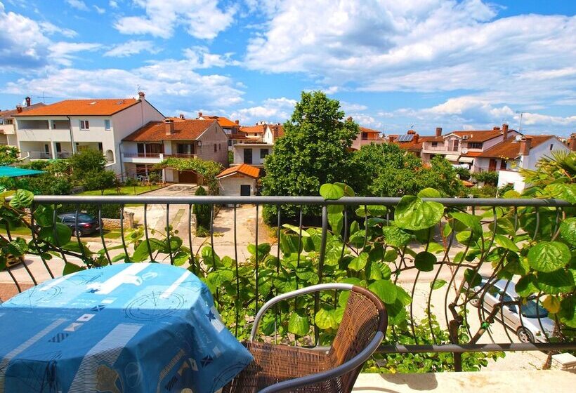 Apartments Romano 1099