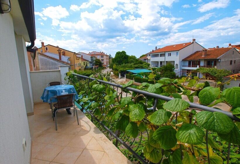 Apartments Romano 1099