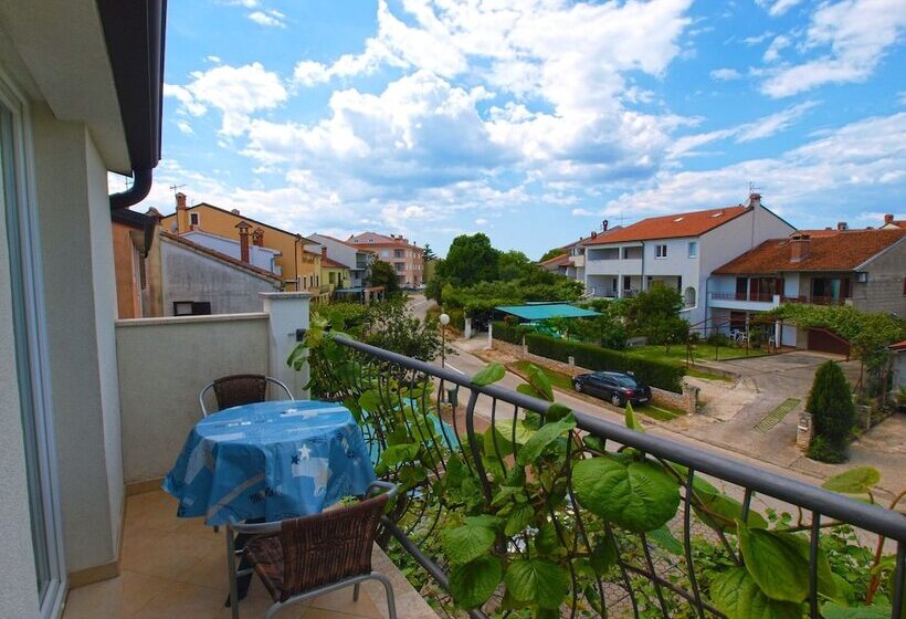 Apartments Romano 1099