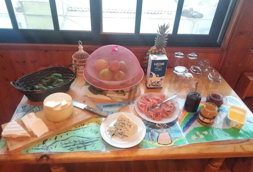 Blue Canary Hostel Adults Only