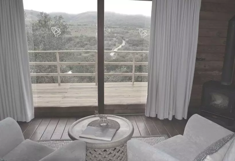 ホテル Barefoot Addo Elephant Lodge