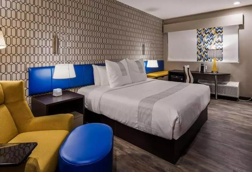 ホテル Glō Best Western Tulsa Catoosa East Route 66