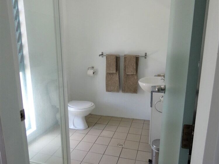 پانسیون Aroa Kainga Bungalows And Apartment