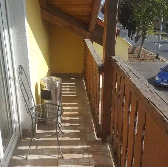 Majatalo Guesthouse Tonkic