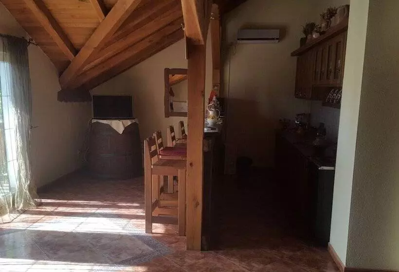 Majatalo Guesthouse Tonkic