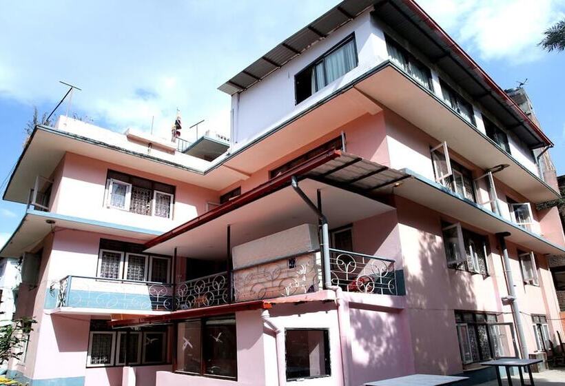 پانسیون Mitra Garden Inn