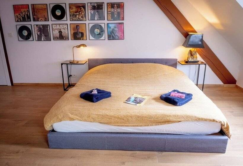 تختخواب و صبحانه Quartier Leonard