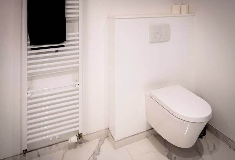 تختخواب و صبحانه Quartier Leonard