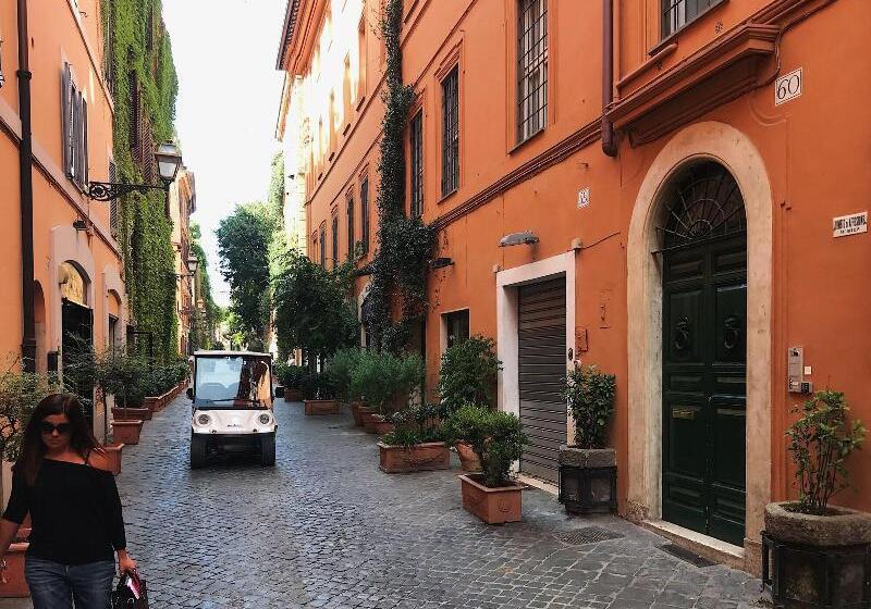 مسافرخانه Naman Hotellerie Margutta