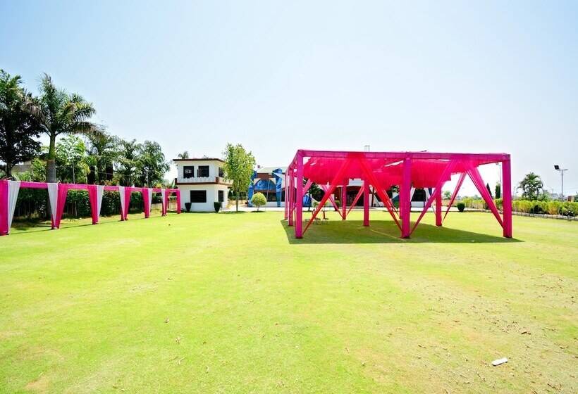 Hotel Collection O 37902 Kaler Resort