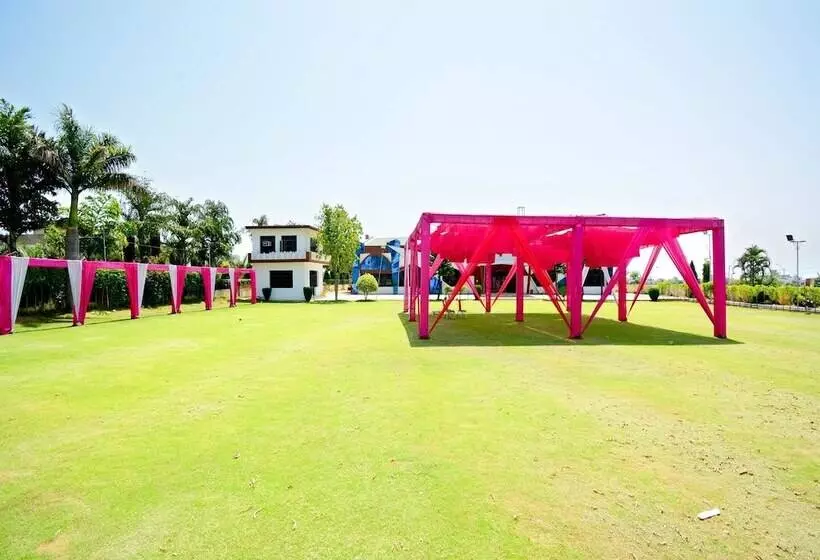 ホテル Collection O 37902 Kaler Resort