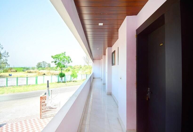 Hotel Collection O 37902 Kaler Resort