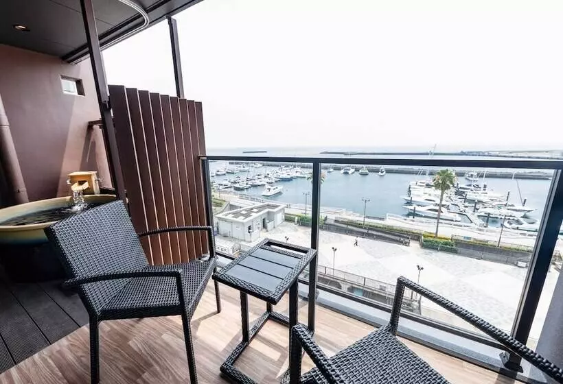 Hotelli Livemax Resort Atamiseafront