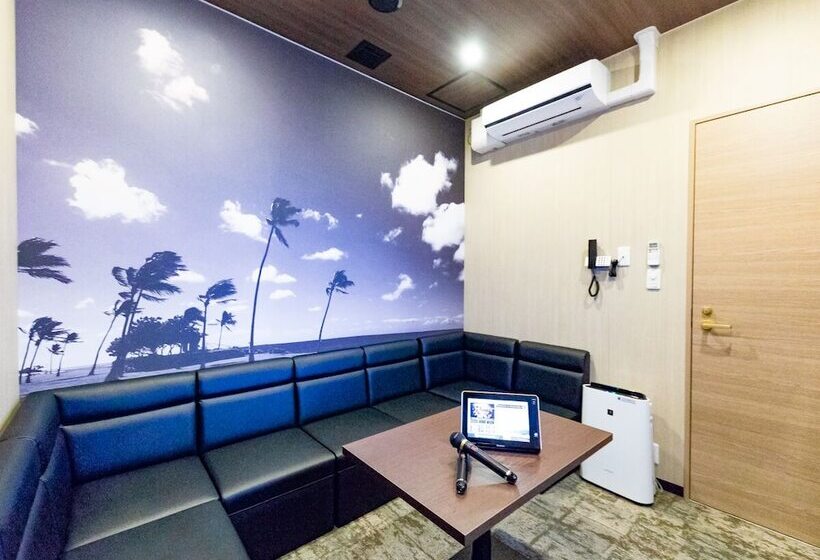 בית מלון כפרי Livemax Resort Atamiseafront