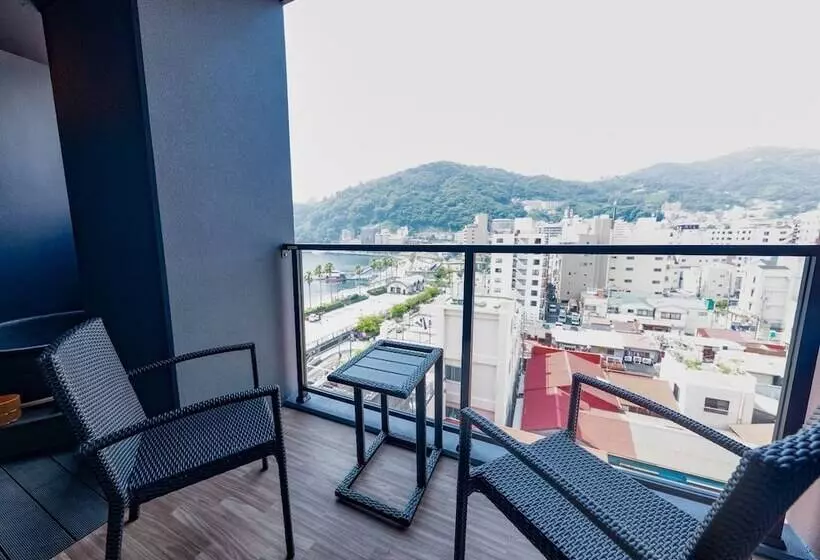 Hotelli Livemax Resort Atamiseafront