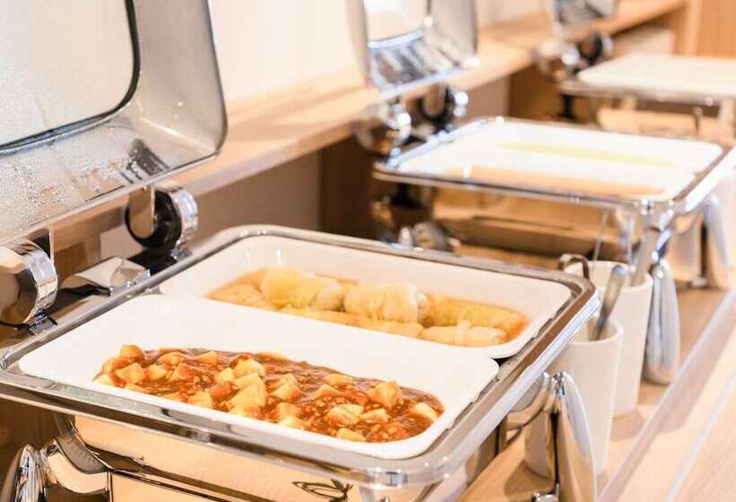 בית מלון כפרי Livemax Resort Atamiseafront