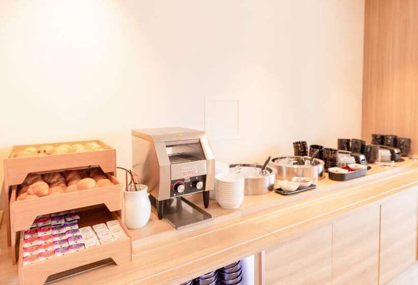 בית מלון כפרי Livemax Resort Atamiseafront