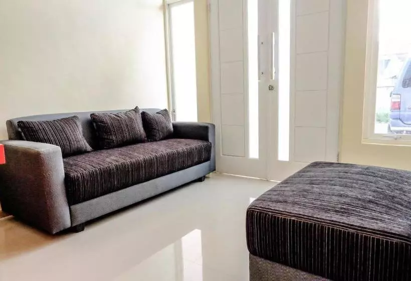 هاستل Cakalang Residence Syariah By Oyo Rooms