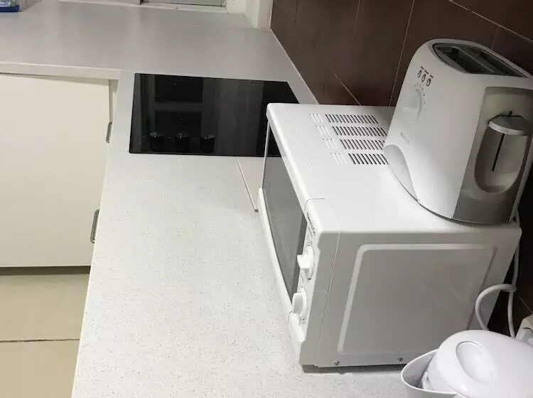 Retkeilymaja Charming Episode