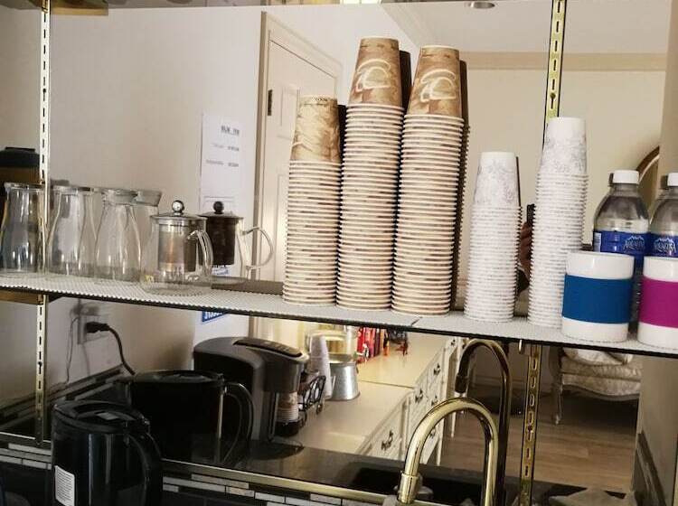 مبيت وإفطار Com House