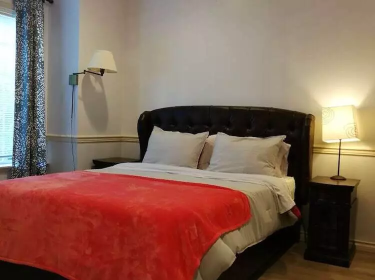 Aamiaismajoitus (B&B) Com House