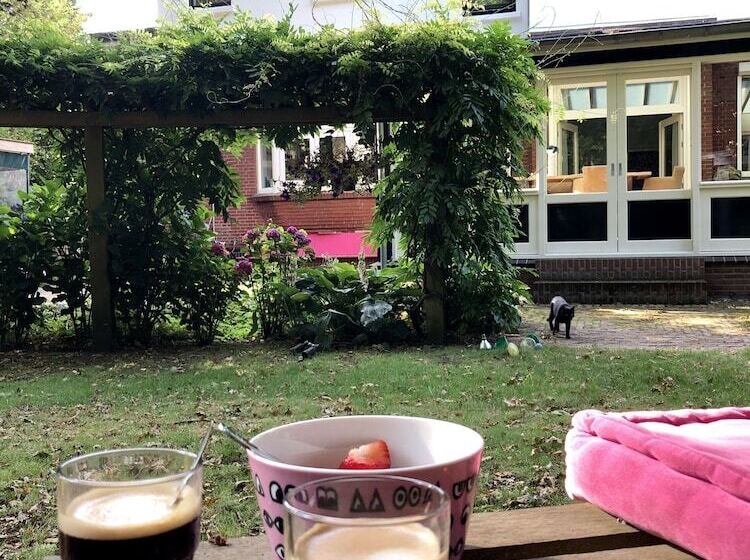 Bed and Breakfast Guesthouse Villa De Eikhof