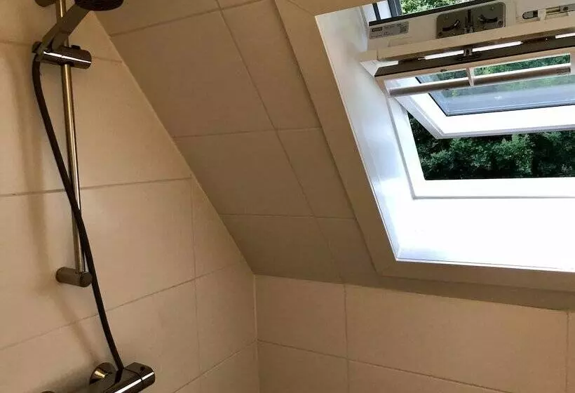 تختخواب و صبحانه Guesthouse Villa De Eikhof