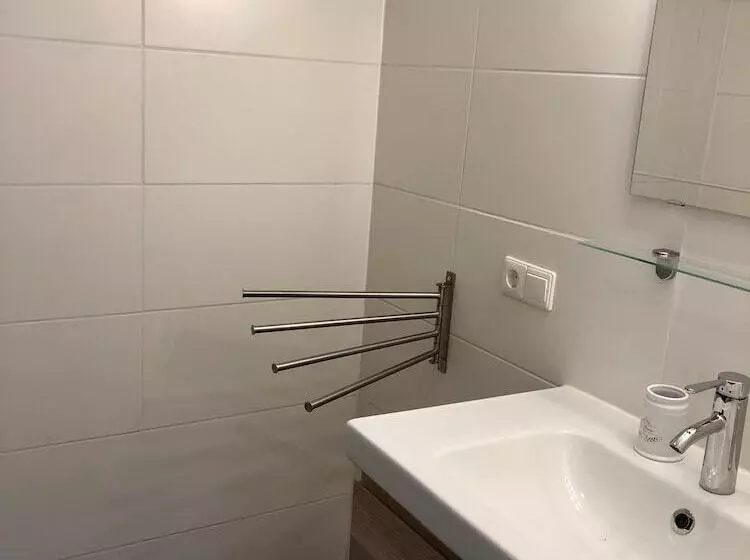 تختخواب و صبحانه Guesthouse Villa De Eikhof