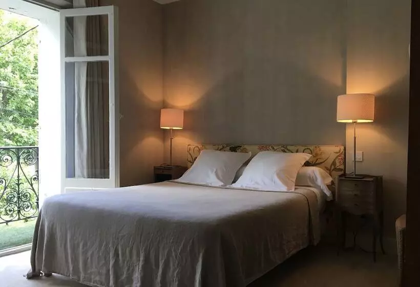 Aamiaismajoitus (B&B) Villa Côté Sud