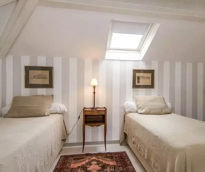 Aamiaismajoitus (B&B) Villa Côté Sud