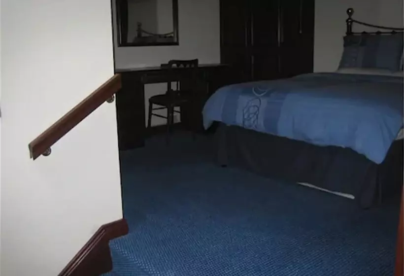 Down Royal House B&b