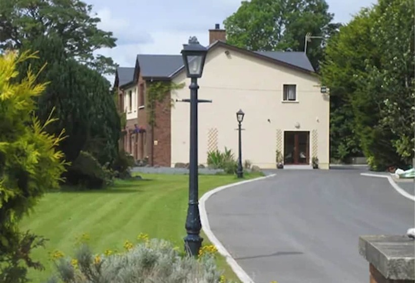 Down Royal House B&b