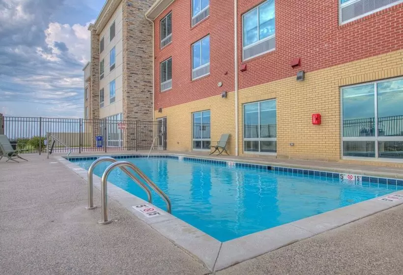 Hotelli Holiday Inn Express & Suites   Remington, An Ihg