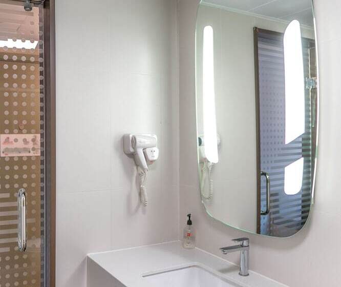 فندق Ibis Taiyuan Qinxian Street