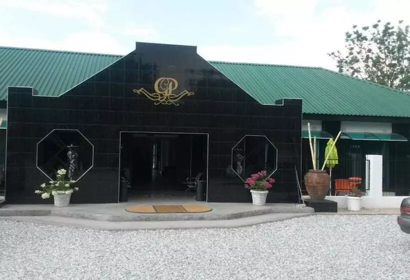 هتل Le Dolphin S Grand Paradiso