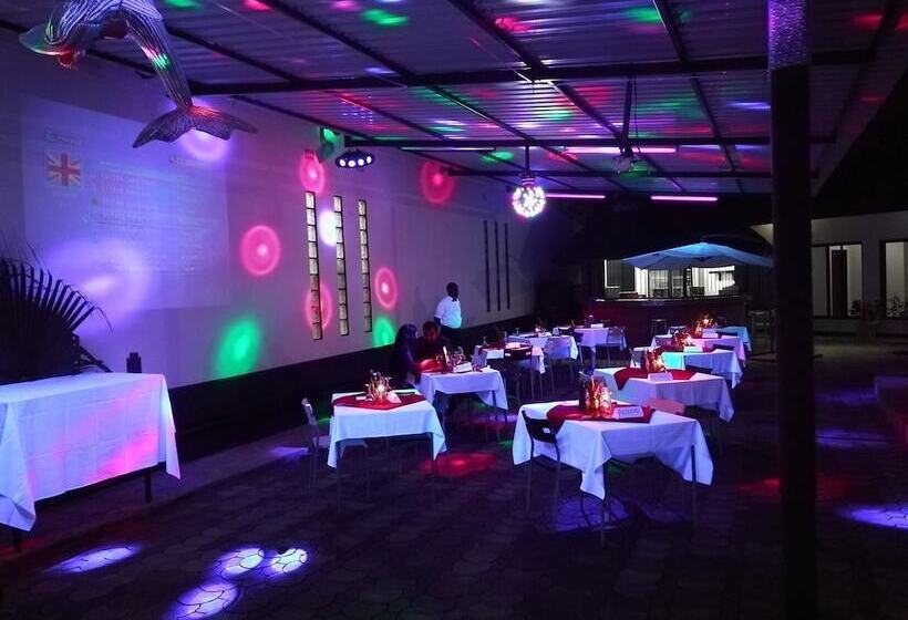 هتل Le Dolphin S Grand Paradiso