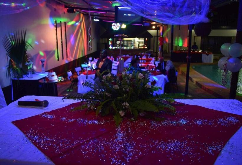 هتل Le Dolphin S Grand Paradiso