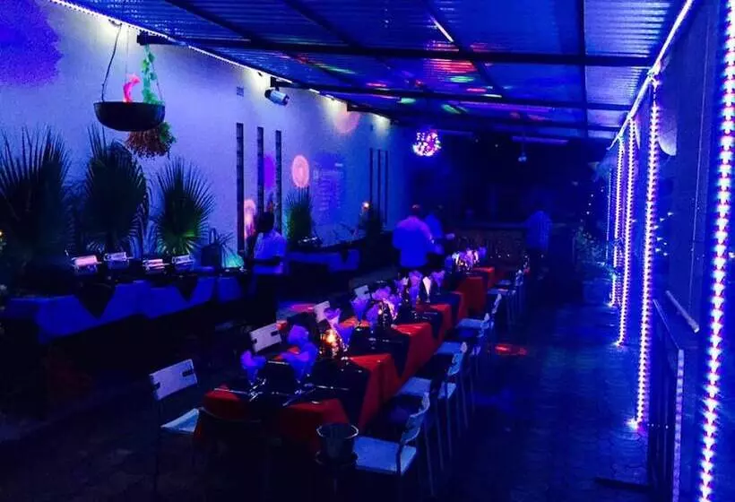 هتل Le Dolphin S Grand Paradiso