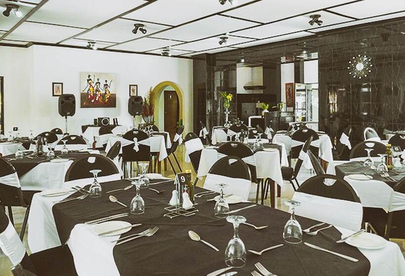 هتل Le Dolphin S Grand Paradiso